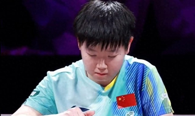 星空体育中国-孙颖莎疑对自己不满！输球后定在原地沉思5秒 低头离场惹球迷心疼|蒯曼|重庆|WTT新加坡大满贯|WTT重庆冠军赛|王曼昱_新浪体育_新浪新闻
