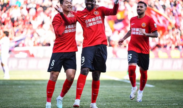 星空体育中国-中超-姆本扎传射建功 辽宁铁人主场击败北京国安