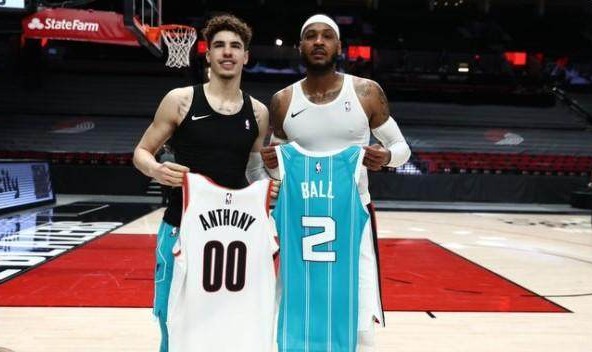 STAR SPORTS下载-两代“Melo”交换球衣 对垒青年才俊成甜瓜最大享受