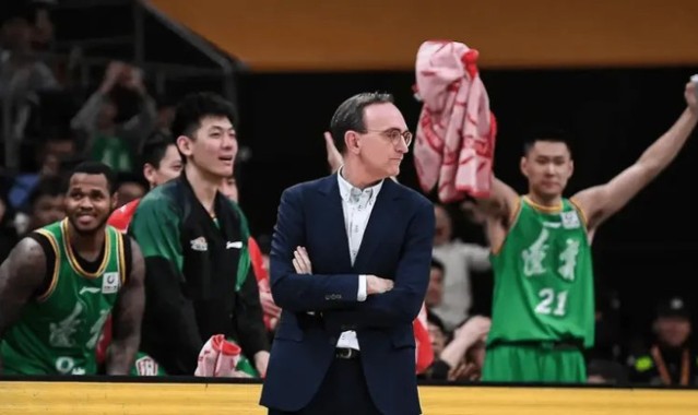 胜深圳发布会！乌戈认可防守但不满失误，莫兰德强调磨合问题！|深圳男篮|张陈治锋|王岚嵚|付豪|辽宁男篮_新浪体育_新浪新闻